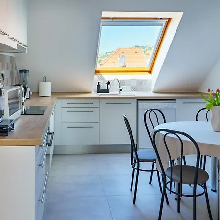 Kleo Apartment