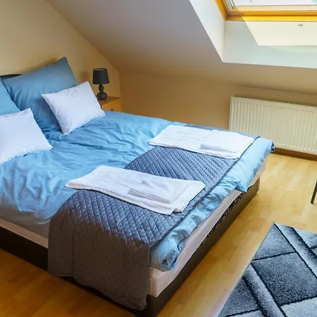 Kleo Apartment